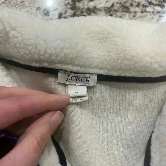 Size XL women’s Sherpa quarter zip J CREW - Picture 2 of 6